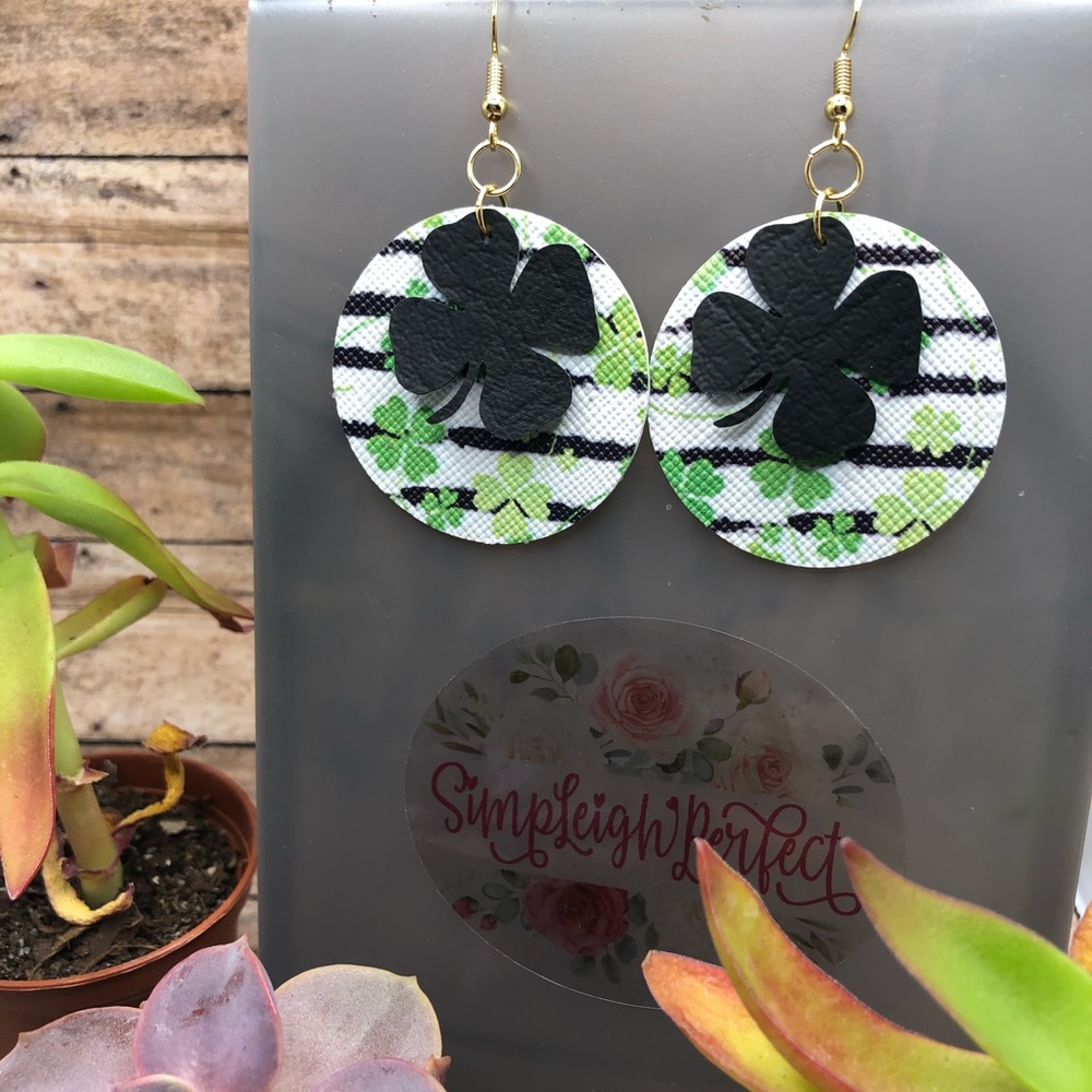 🍀 St Patrick’s Day faux leather earrings 🍀